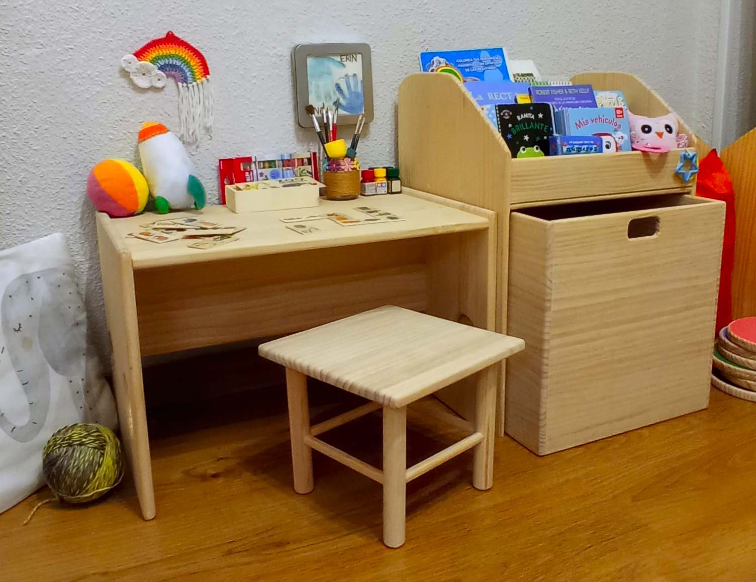 Juego de escritorio y silla para niños pequeños, mesa Montessori con  estantería, mesa de juego de mesa para niños, escritorio con cajón, muebles  minimalistas, -  España